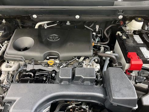Used 2024 Toyota RAV4 XLE FWD image 13