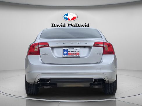 Used 2015 Volvo S60 T5 Platinum image 5