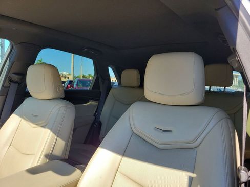 Used 2018 Cadillac XT5 Luxury w/ Driver Awareness Package image 30