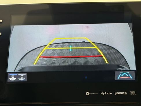 Used 2020 Toyota Avalon XLE w/ Moonroof Package image 24