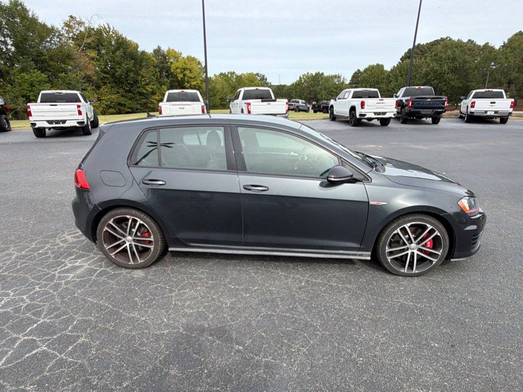 Used 2017 Volkswagen GTI SE FWD image 9