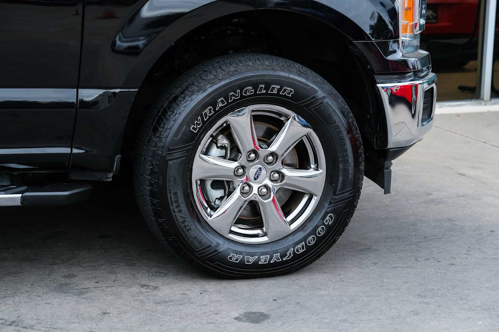 Used 2020 Ford F150 XLT w/ Equipment Group 302A Luxury AWD/4WD image 9