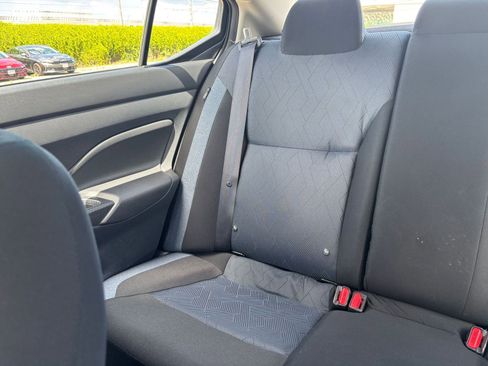 Used 2025 Nissan Versa SV FWD image 37