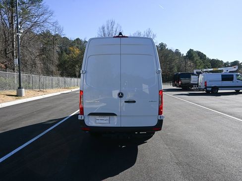 Used 2025 Mercedes-Benz Sprinter 2500 image 28
