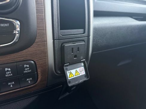 Used 2017 RAM 2500 Laramie w/ Sport Appearance Group AWD/4WD image 32
