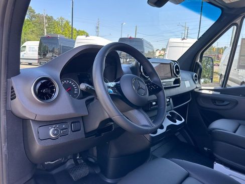 New 2025 Mercedes-Benz Sprinter 4500 image 16