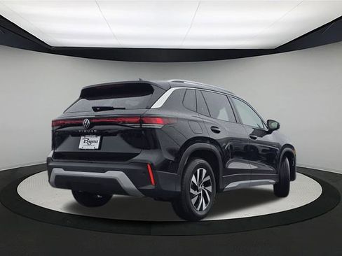 New 2026 Volkswagen Tiguan S image 7