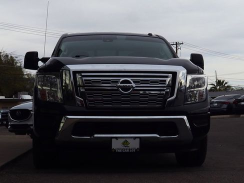 Used 2020 Nissan Titan SV w/ SV Convenience Package image 17