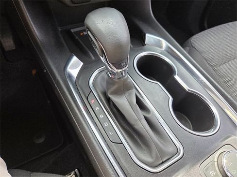 Used 2023 Chevrolet Traverse LT image 27