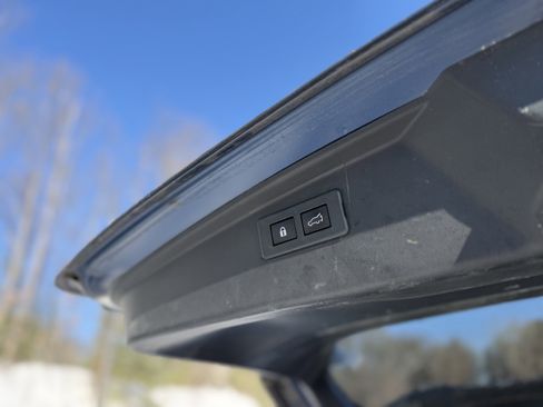 Used 2022 Subaru Outback Limited image 28