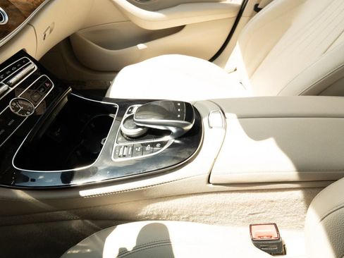 Used 2017 Mercedes-Benz E 300 image 45