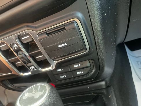 Used 2024 Jeep Wrangler Unlimited Rubicon 4xe image 21