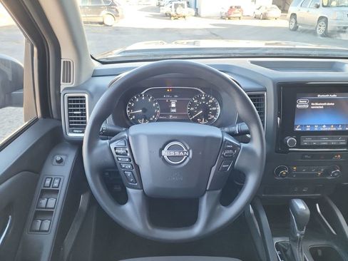Used 2023 Nissan Frontier SV image 18