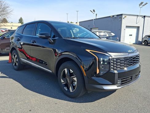 New 2026 Kia Sportage LX w/ LX Convenience Package image 2