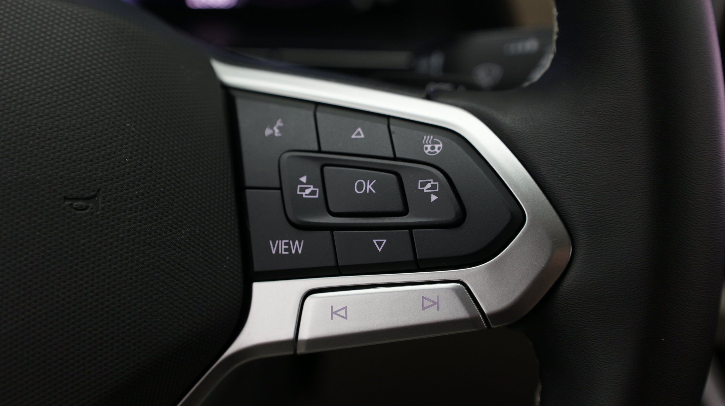 Used 2026 Volkswagen Atlas SE FWD image 28
