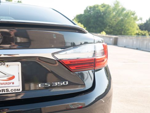 Used 2017 Lexus ES 350 w/ Luxury Package FWD image 46