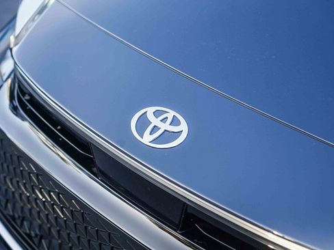 New 2026 Toyota Crown XLE image 3