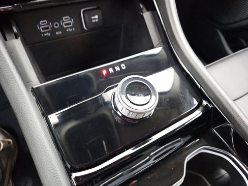 Used 2023 Jeep Grand Cherokee Limited image 65