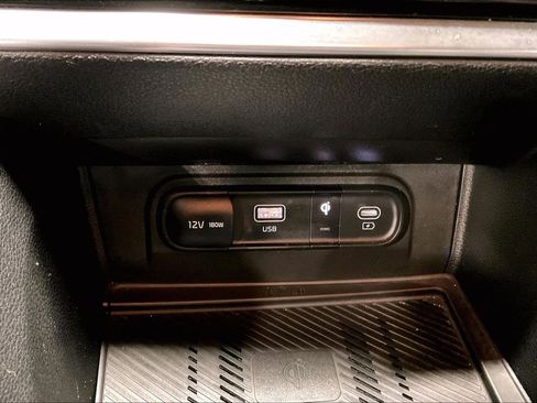 Used 2023 Kia Sportage EX image 30