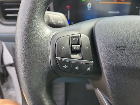 Used 2025 Ford Maverick XL image 5