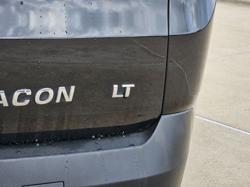 Used 2022 Chevrolet Traverse LT image 7