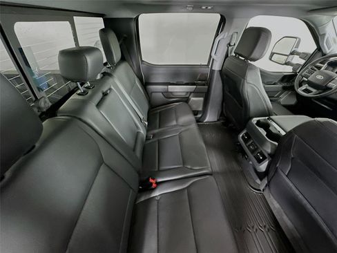 New 2026 Ford F250 Lariat w/ Black Appearance Package image 29
