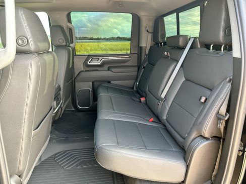 New 2025 Chevrolet Silverado 2500 LTZ w/ LTZ Convenience Package image 25