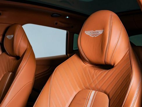 Used 2025 Aston Martin DBX 707 image 22