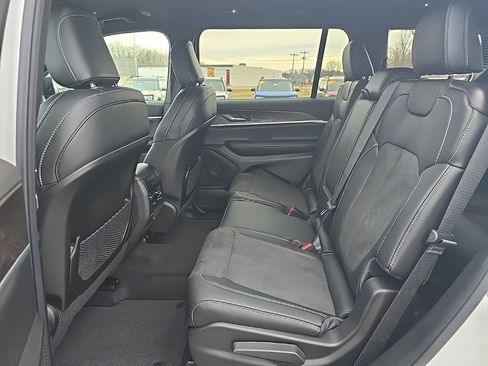 New 2026 Jeep Grand Cherokee L 4WD image 18