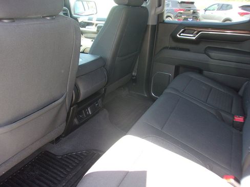 Used 2023 Chevrolet Silverado 1500 LT AWD/4WD image 19