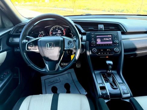 Used 2018 Honda Civic Sport image 13