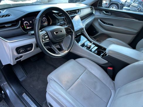 Used 2021 Jeep Grand Cherokee L Overland w/ Luxury Tech Group IV image 10