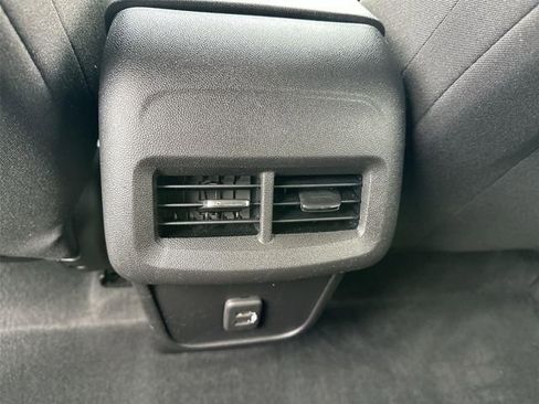 Certified 2023 Chevrolet Equinox LT FWD image 20