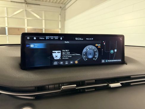Used 2024 Genesis GV70 2.5T w/ Advanced Package AWD/4WD image 23