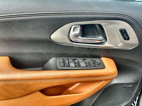 New 2026 Chrysler Pacifica Pinnacle w/ Trailer Tow Group image 15