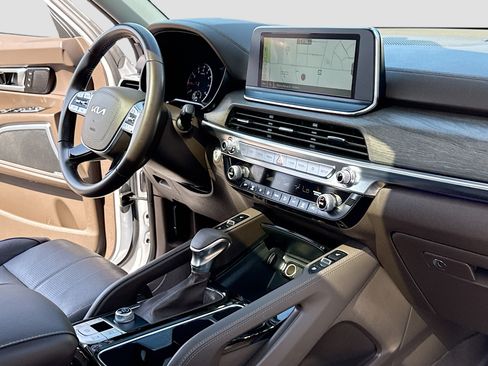 Used 2022 Kia Telluride SX w/ Towing Package FWD image 5