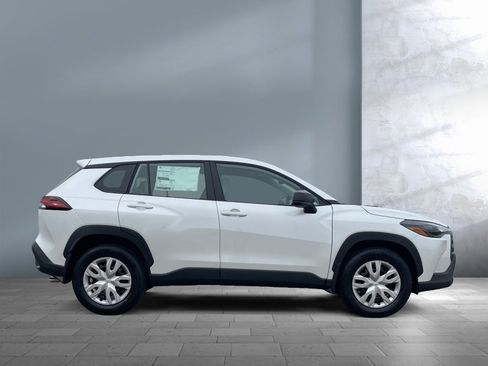 New 2026 Toyota Corolla Cross L image 7