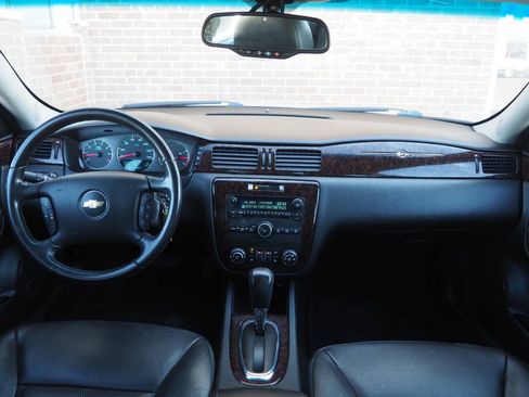 Used 2013 Chevrolet Impala LTZ FWD image 15