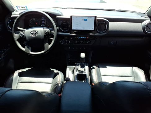 Used 2017 Toyota Tacoma TRD Pro AWD/4WD image 17