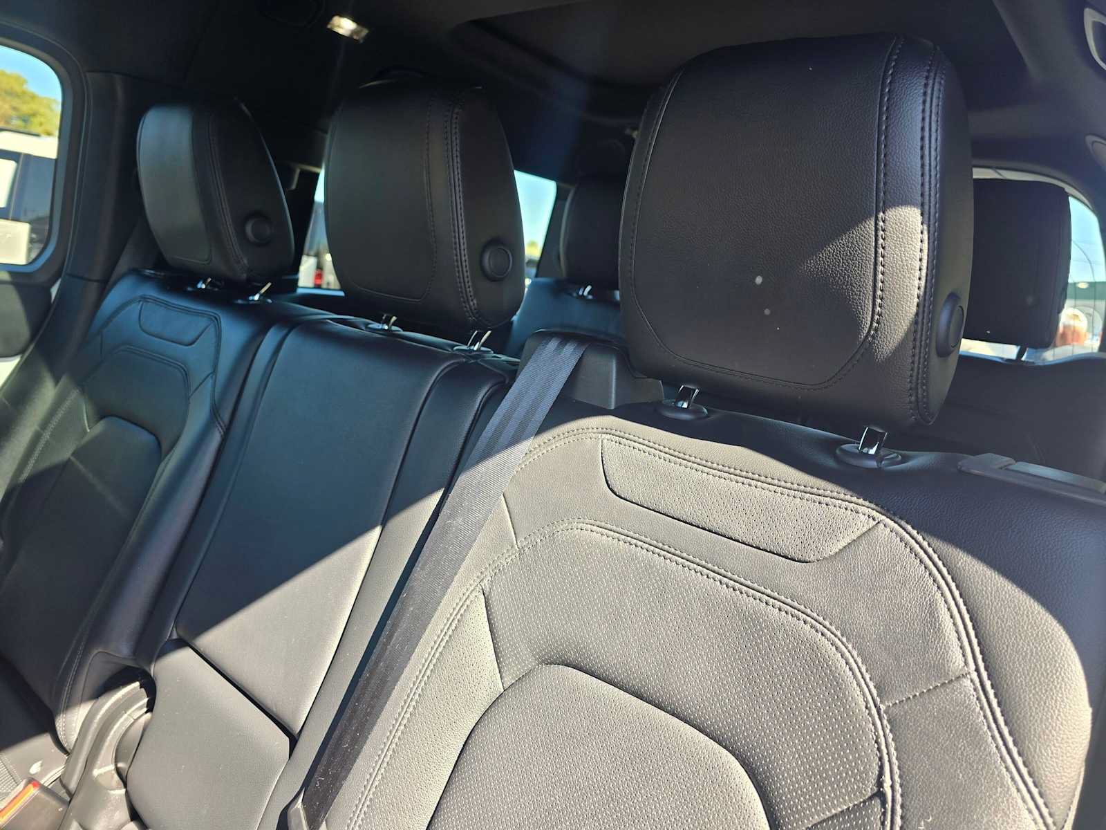 Used 2023 Land Rover Defender 130 SE AWD/4WD image 18