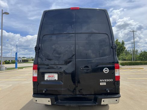 Used 2013 Nissan NV 2500 SV w/ Technology Pkg RWD image 6