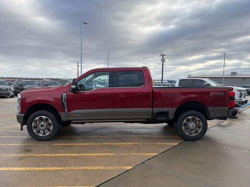 New 2026 Ford F350 King Ranch w/ FX4 Off-Road Package image 4