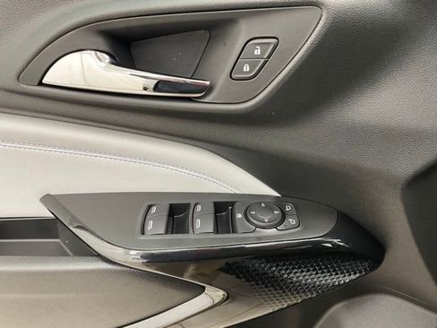 New 2026 Chevrolet Trax LT image 9