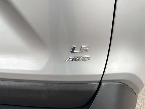 Used 2019 Toyota RAV4 LE w/ All Weather Liner Package AWD/4WD image 9
