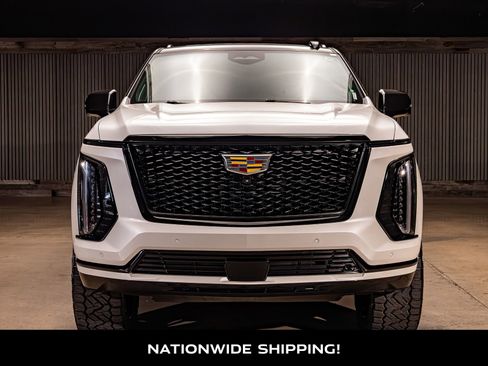 Used 2025 Cadillac Escalade ESV Sport Platinum w/ LPO, Floor Liner Package image 4