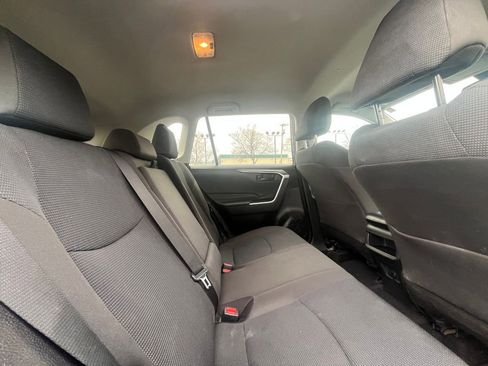 Used 2020 Toyota RAV4 LE AWD/4WD image 30