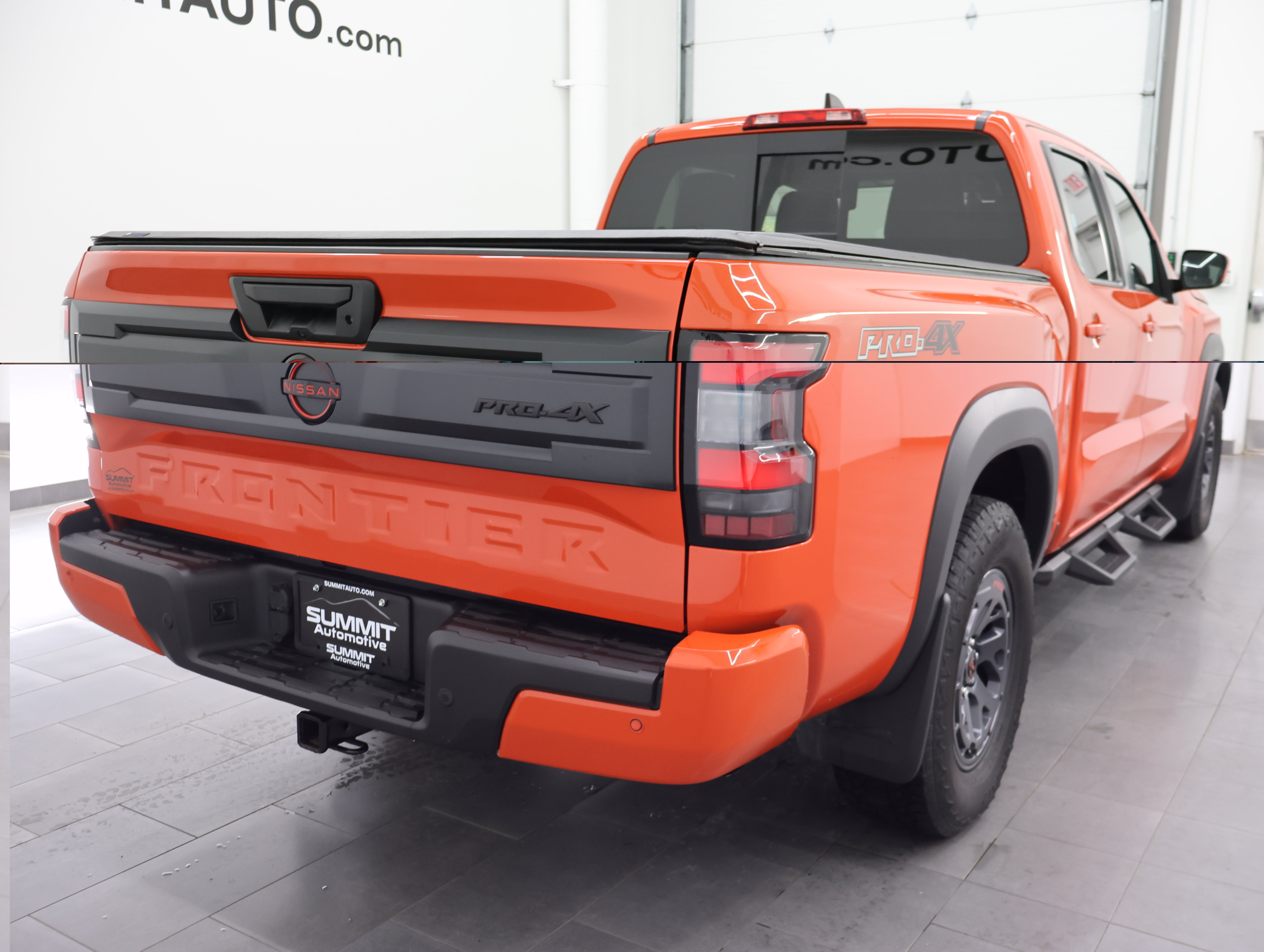 Used 2025 Nissan Frontier PRO-4X AWD/4WD image 5