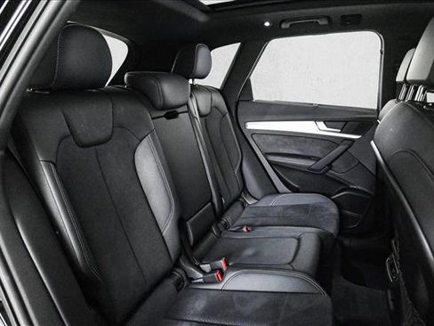 Certified 2024 Audi Q5 e Prestige image 21