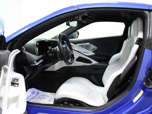 Used 2021 Chevrolet Corvette Stingray Preferred Cpe w/ 2LT image 12