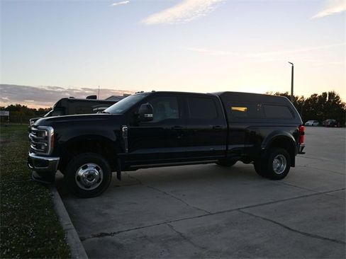 Used 2023 Ford F350 Lariat w/ Lariat Ultimate Package image 6